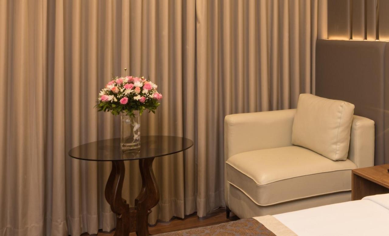 Goldfinch Hotel מומביי מראה חיצוני תמונה