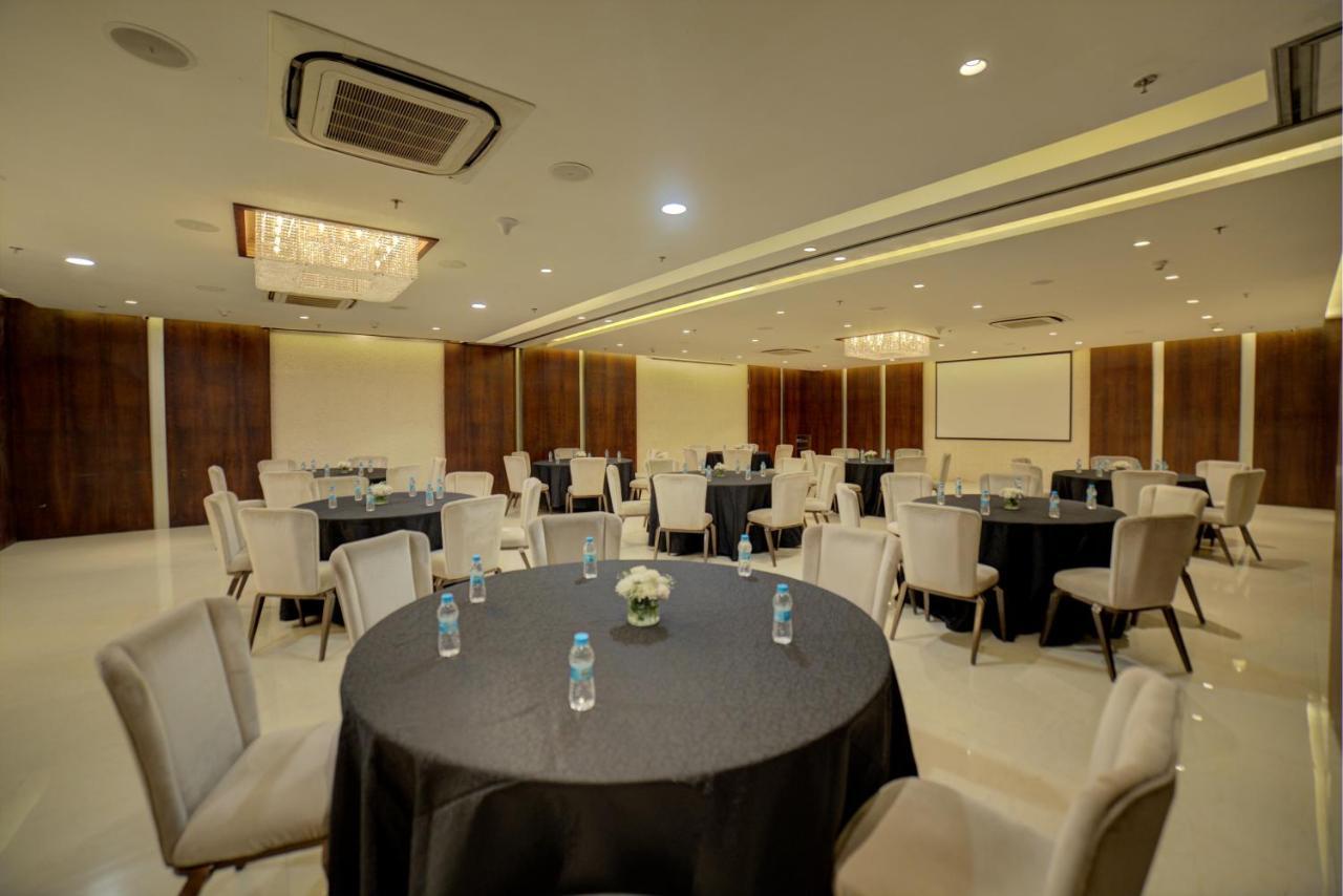 Goldfinch Hotel מומביי מראה חיצוני תמונה
